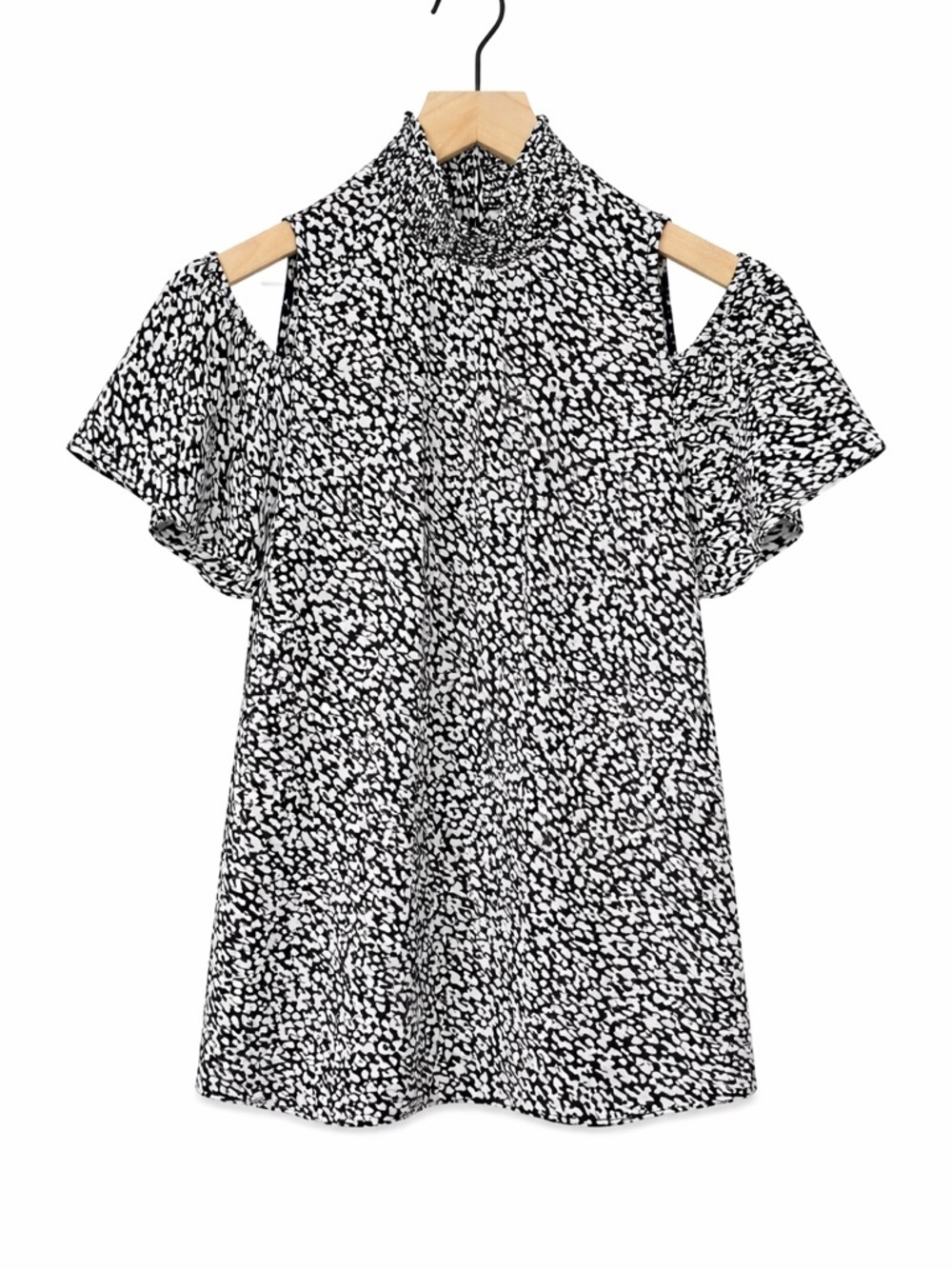 CeCe Black & White Cold-Shoulder Printed Top (190)